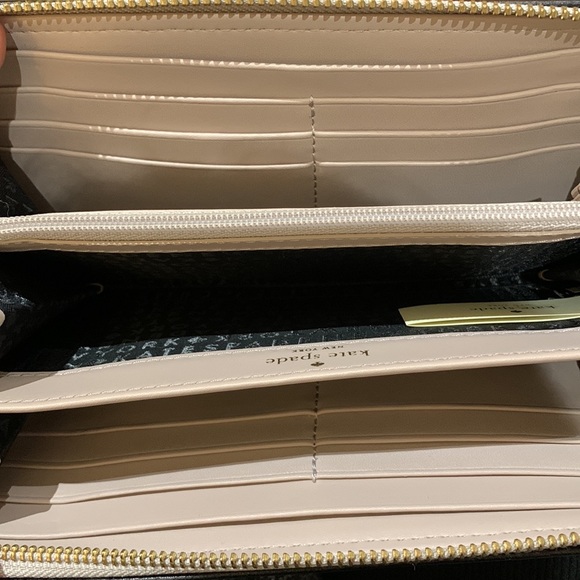 EUC Kate Spade cross body and matching wallet set - Picture 4 of 5